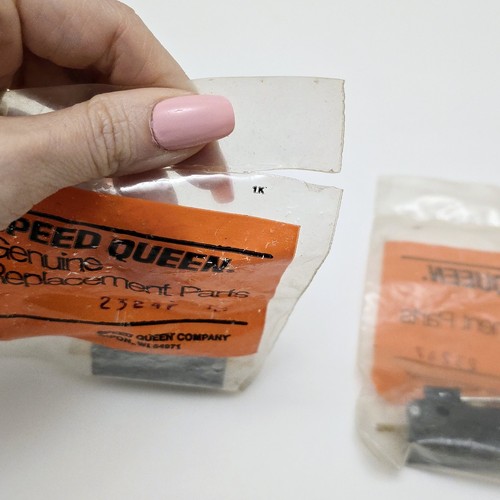 Interruttore coperchio ricambi originali 2 velocità Queen 23247 McGill nuovo vecchio magazzino - Foto 2 di 7
