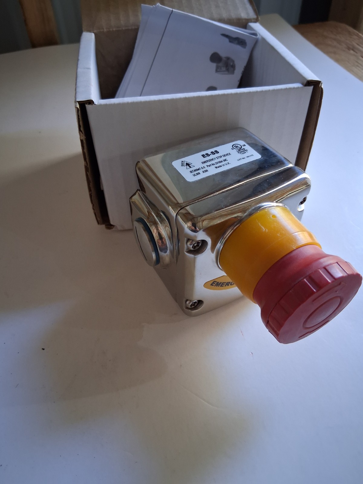 IDEM SAFETY SWITCHES ES-SS-231004 / ESSS231004 (BRAND NEW)