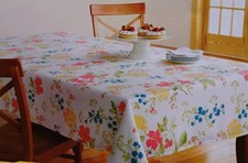 Blossoms  Blooms Floral Tablecloth Oblong 120" x 60" - New In Original Package