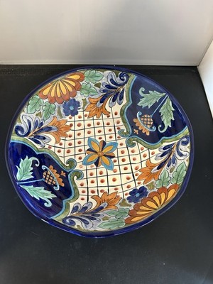 LARGE 12  Basin/salad Bowl/ Dish Made In China. Nice