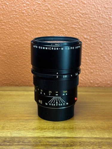 Leica APO-SUMMICRON-M 90mm f/2 Aspherical Lens (catalog 11884) - Made in Germany