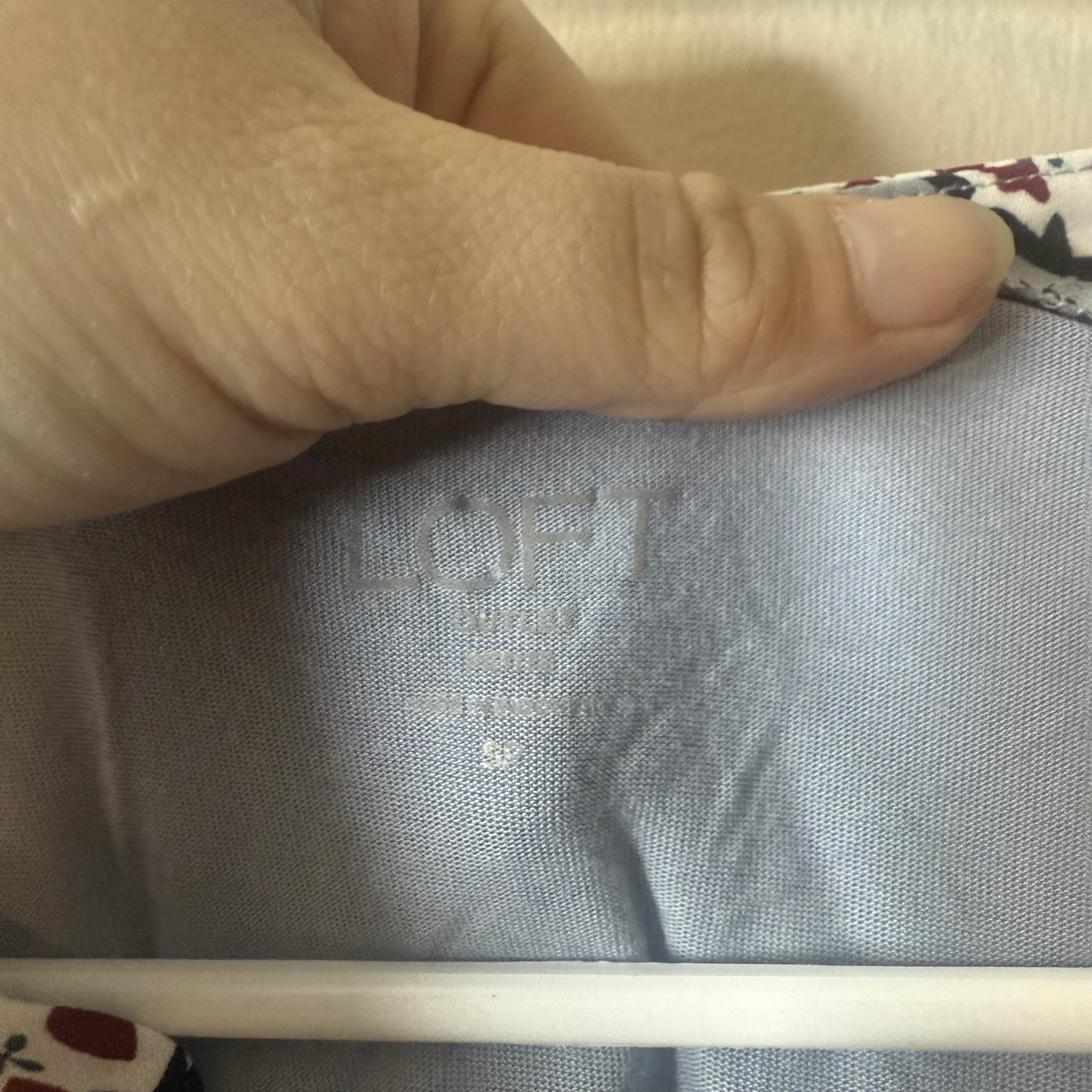 Loft Gray Patterned Mixed Media Split Neck Sleeve… - image 3