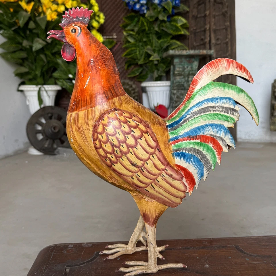 Estatuilla de gallo decorativa vintage antigua hecha a mano de hierro multicolor pintada a mano Foto 2 de 4