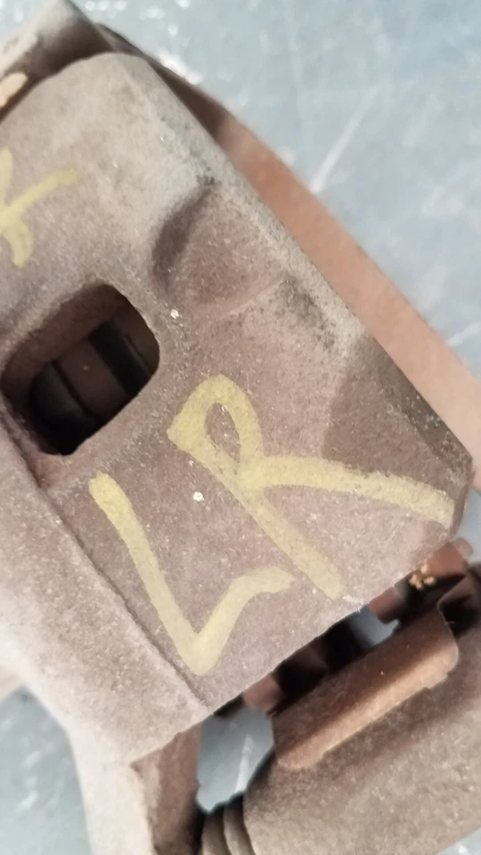 Juego de pinzas de freno Mitsubishi Eclipse GST GS-T 1997 #9003 A11 Foto 3 de 4