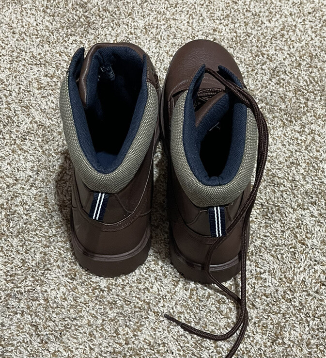Nautica Alameda Chukka Lace Up Boot Men\'s Size 9 Brown Suede Hiking Outdoors NWB Nautica Alameda Chukka Lace up Boot Men main image 2