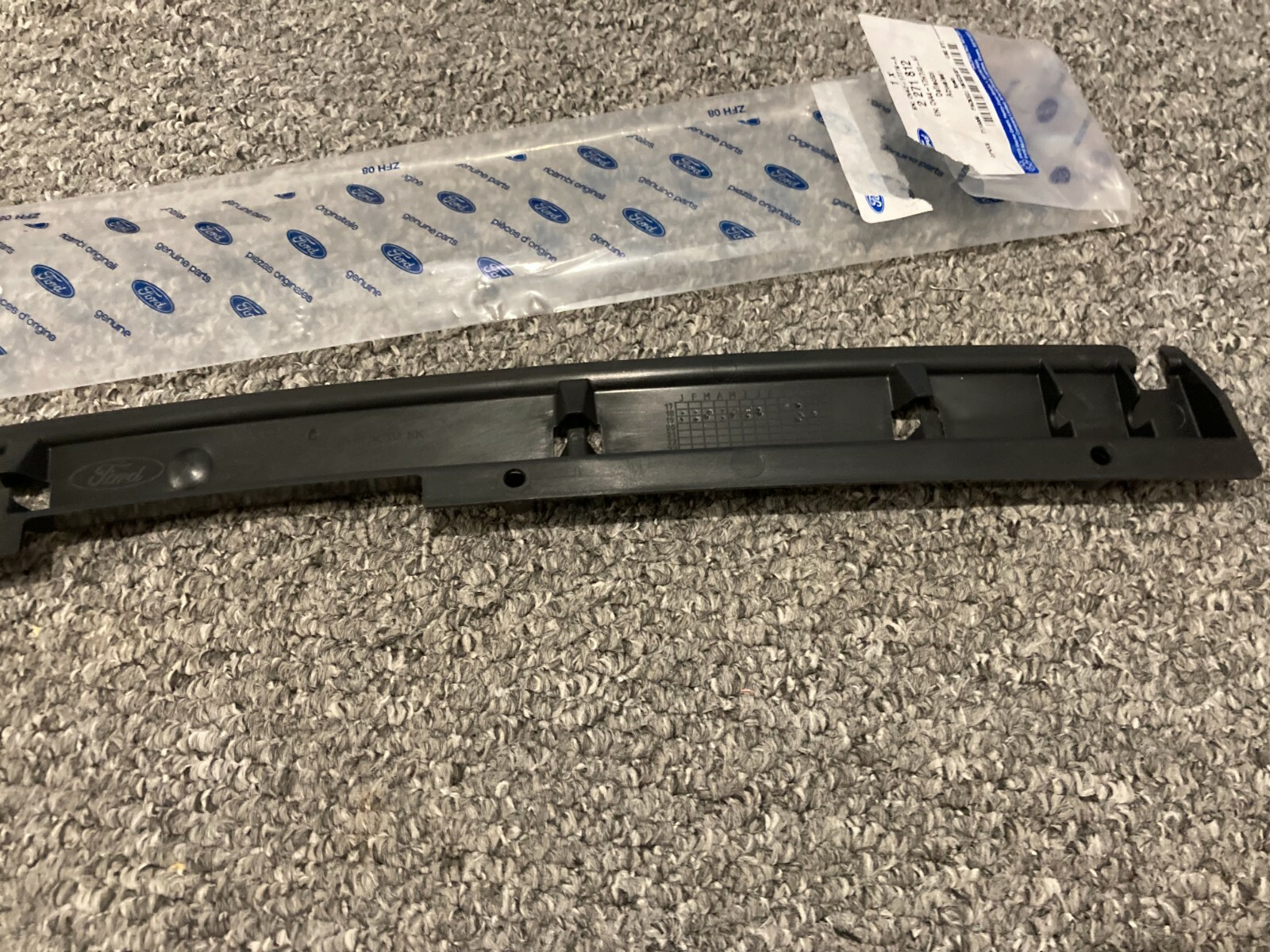 Ford Kuga Mk2 Rear Bumper Bracket Plate Genuine OEM 2271812