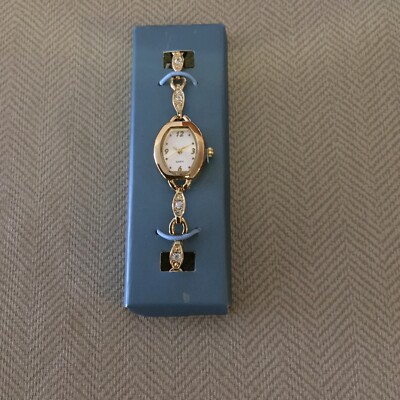 2004 Avon Montre Bracelet Ladies Quartz Watch Gold Tone CZ  display picture 3