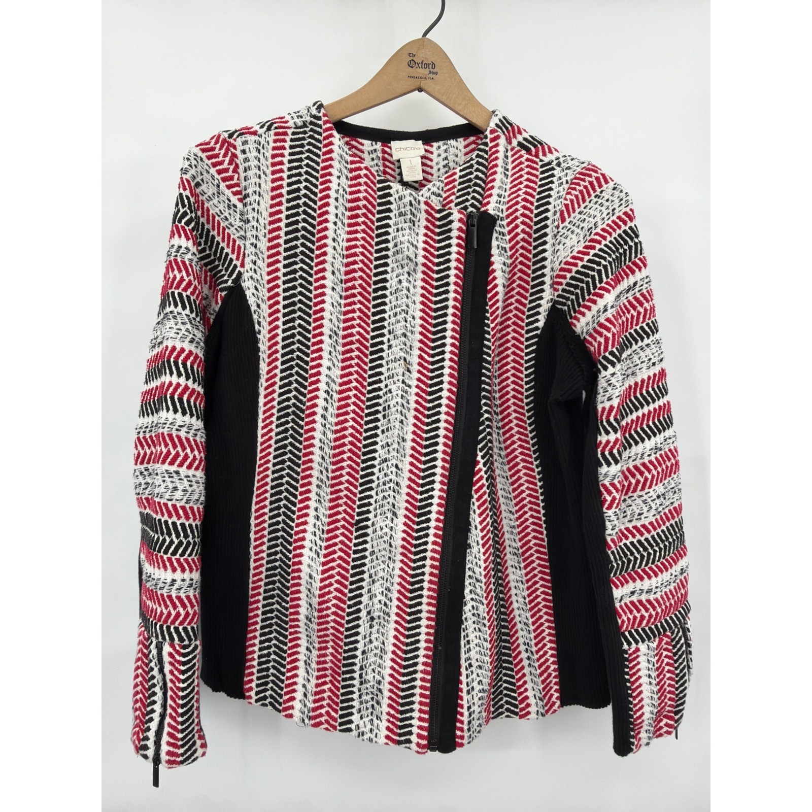Chicos Red Black Chevron Asymmetric Zip Moto Jacket Size 1 Womens Textured Knit