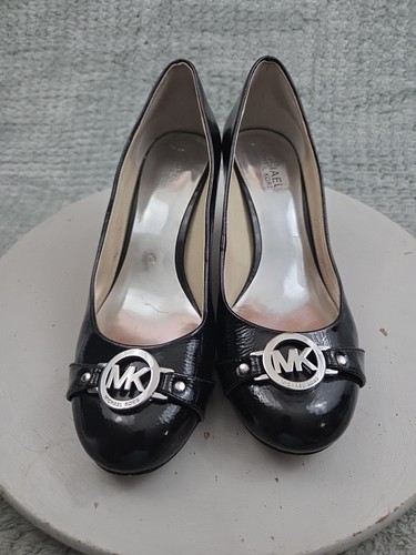 Michael Kors Kitten Heel shoes Womens Size 8 M Black Patent Leather Slip On Pump - Picture 5 of 10