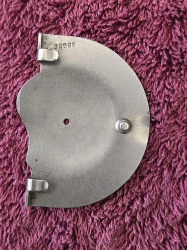 Vintage Singer 32589 Darning Embroidery Feed Dog Cover Plate for 66, 99, & more
