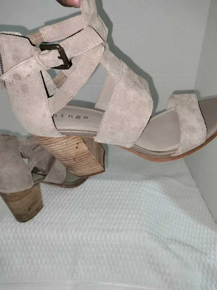 Bisagra para mujer tacones tostados con tacón medio bloque y correa para el tobillo talla 9M Foto 3 de 4