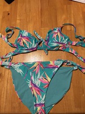 No Boundaries Women s Tropical 2 Piece Bikini Swimsuit size M top, L bottom
