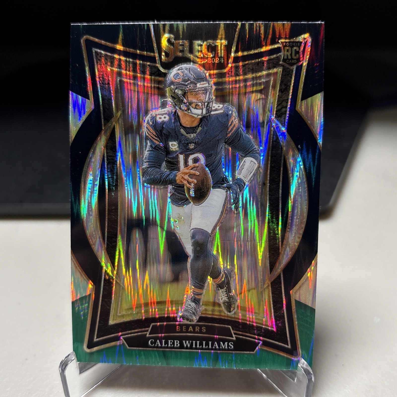 2024 Panini Select - Concourse Caleb Williams #25 Black & Green Shock Prizm (RC)