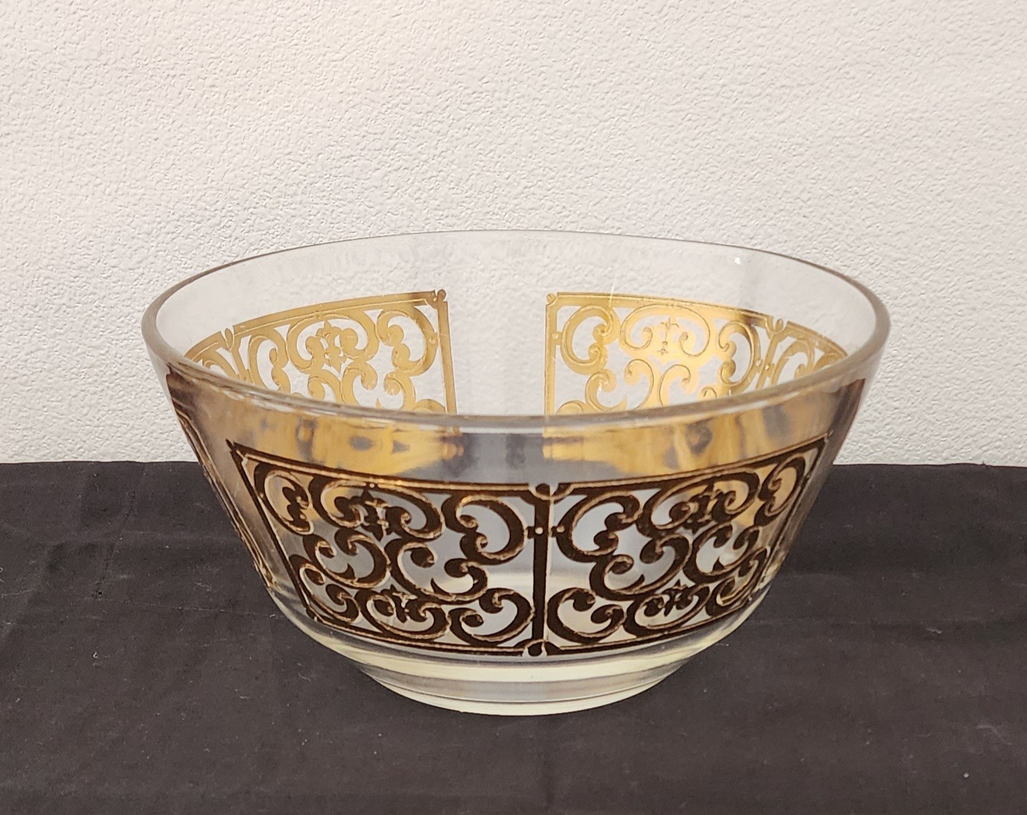1960s Georges Briard Glass Guild 22K Gold Scroll MCM 10” Serving Bowl Vintage