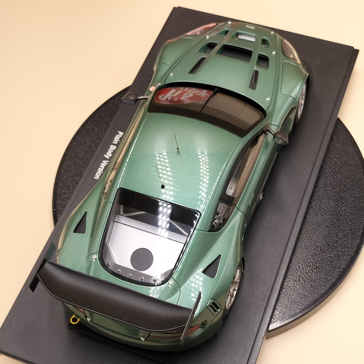 【新品・未開封】オートアート ASTON MARTIN RACING DBR9 AUTOart 1/18 Aston Martin DBR9 Plain Body Version Green