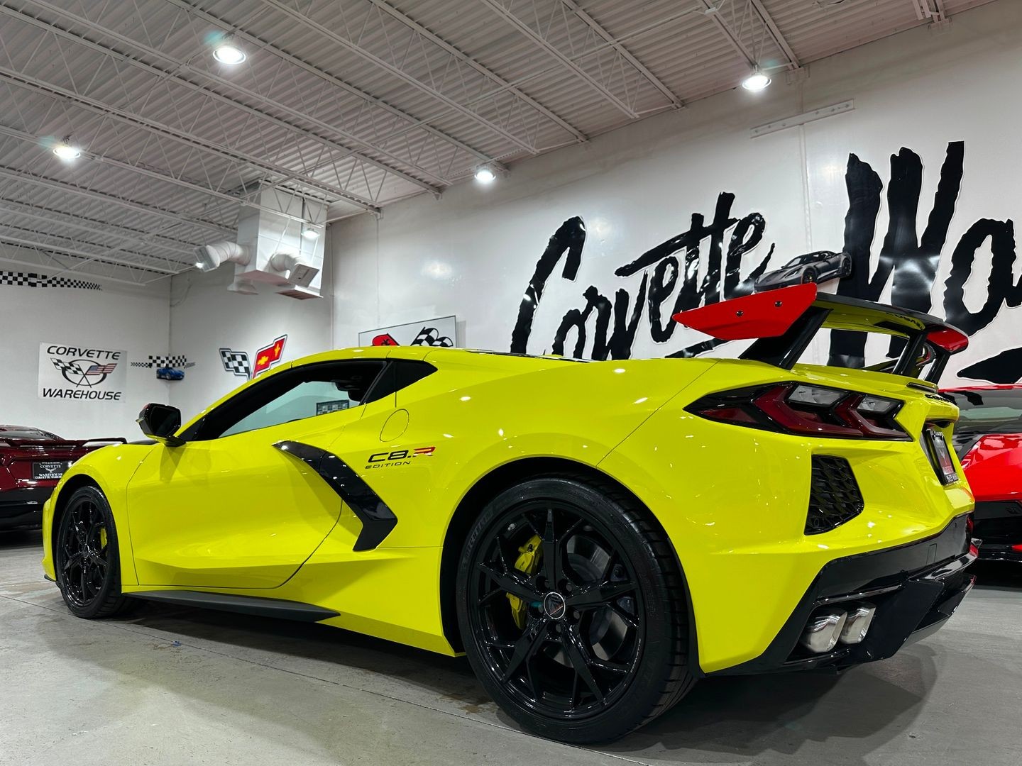 2022 [GD0] Accelerate Yellow Metallic Chevrolet Corvette   | C8 Corvette Photo 4