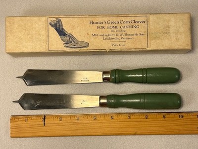 Vintage Hunter's Green Corn Cleaver set of 2 Rare