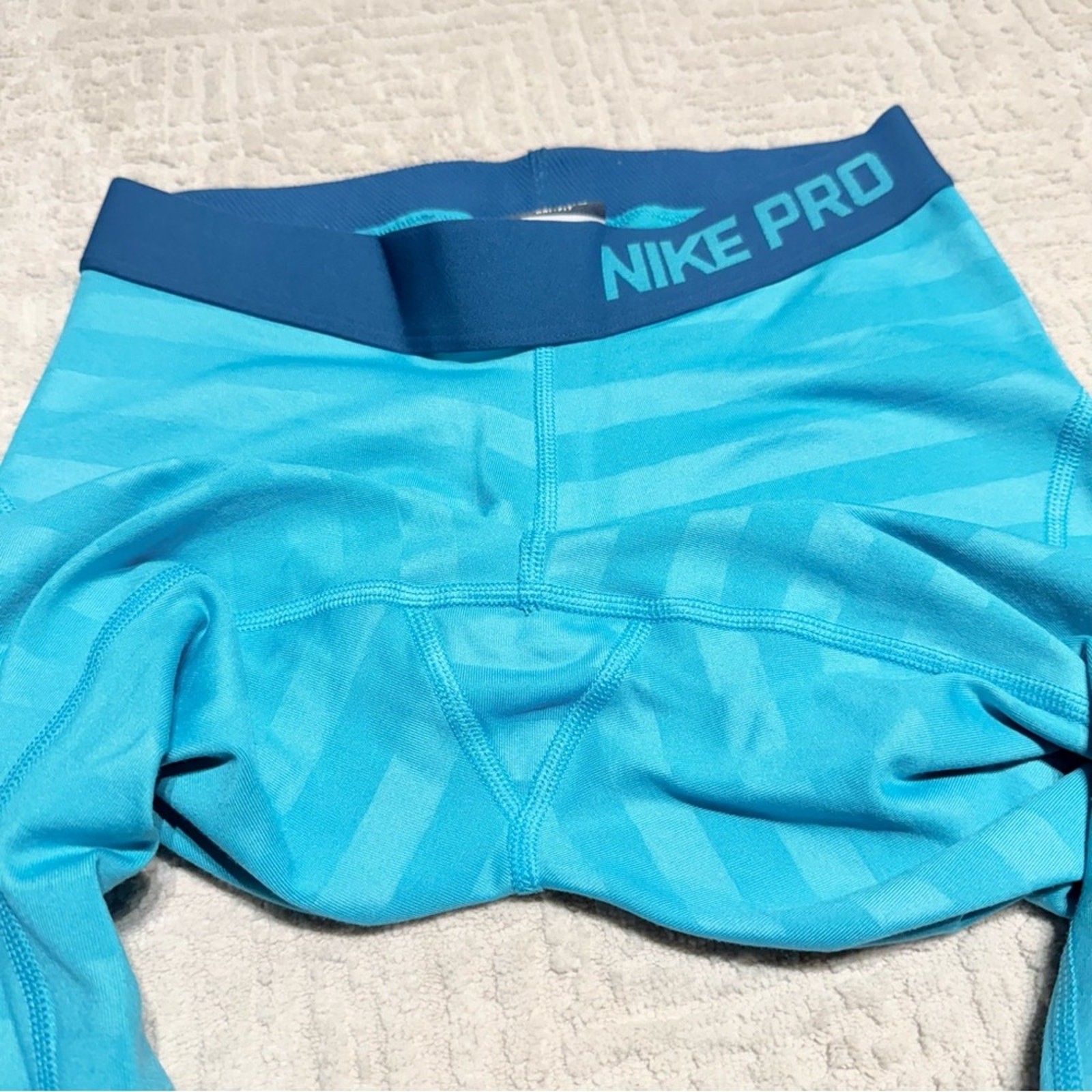 Nike Pro HYPERWARM Running Base layer Aqua Stripe… - image 8