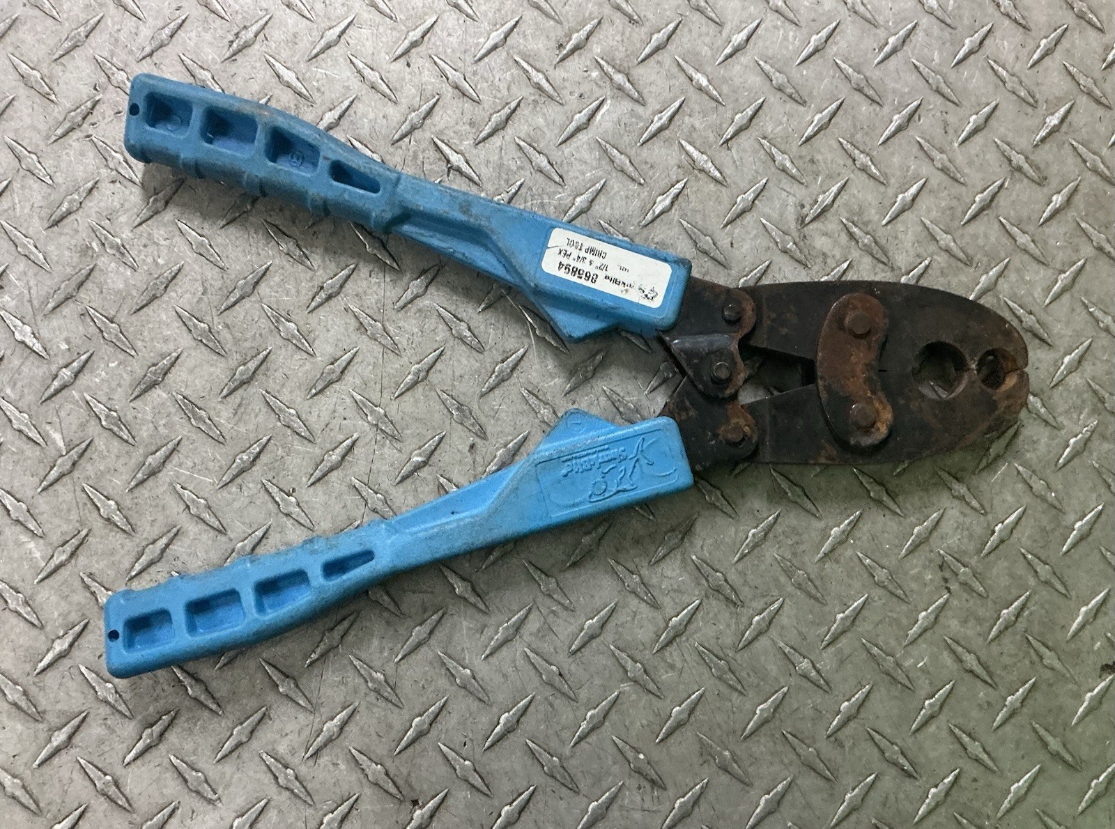SharkBite 1/2" Pex Crimper 865894