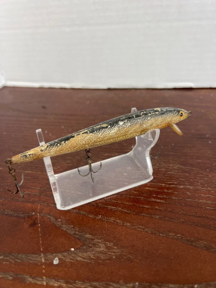 Vintage Floating Minnow Fishing Lures Set Of 3 With Treble Hooks Bundle - Image 4 of 4