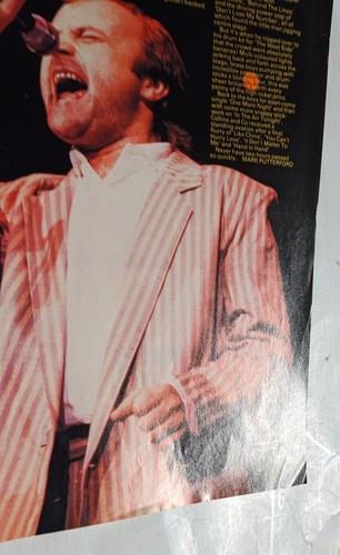 GENESIS / PHIL COLLINS EN VIVO / REVISTA PÁGINA COMPLETA PINUP RECORTE (1) - Imagen 2 de 4