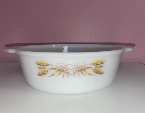 Vintage Fire King Anchor Hocking Casserole Baking Dish Wheat 2 Quart 9” x 3”