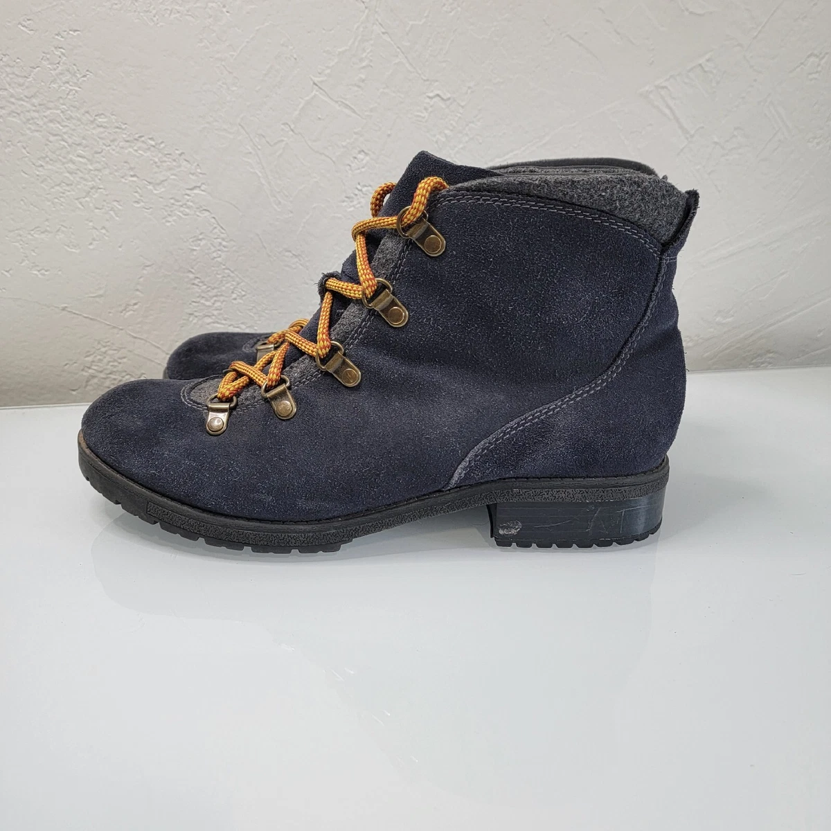 Clarks Faralyn Alpha Boots Women s 9.5 Blue Suede Leather Comfort Lace Up Hiking