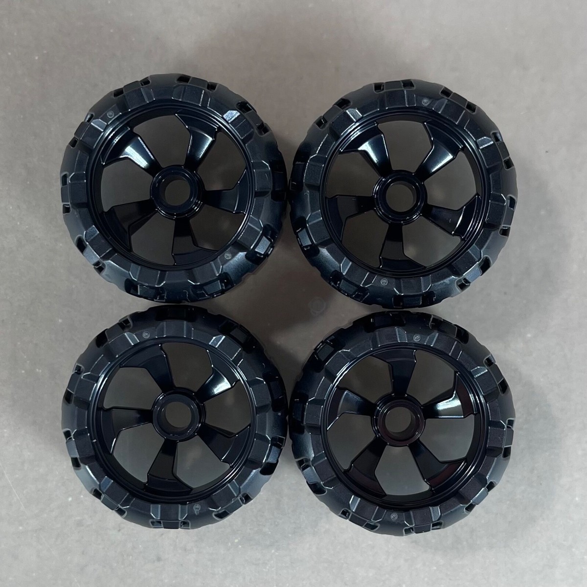 a*9様 無限 MRX4-R GRP タイヤ付き a*9様 無限 MRX4-R GRP タイヤ付き Amazon | 4ピースRCカー