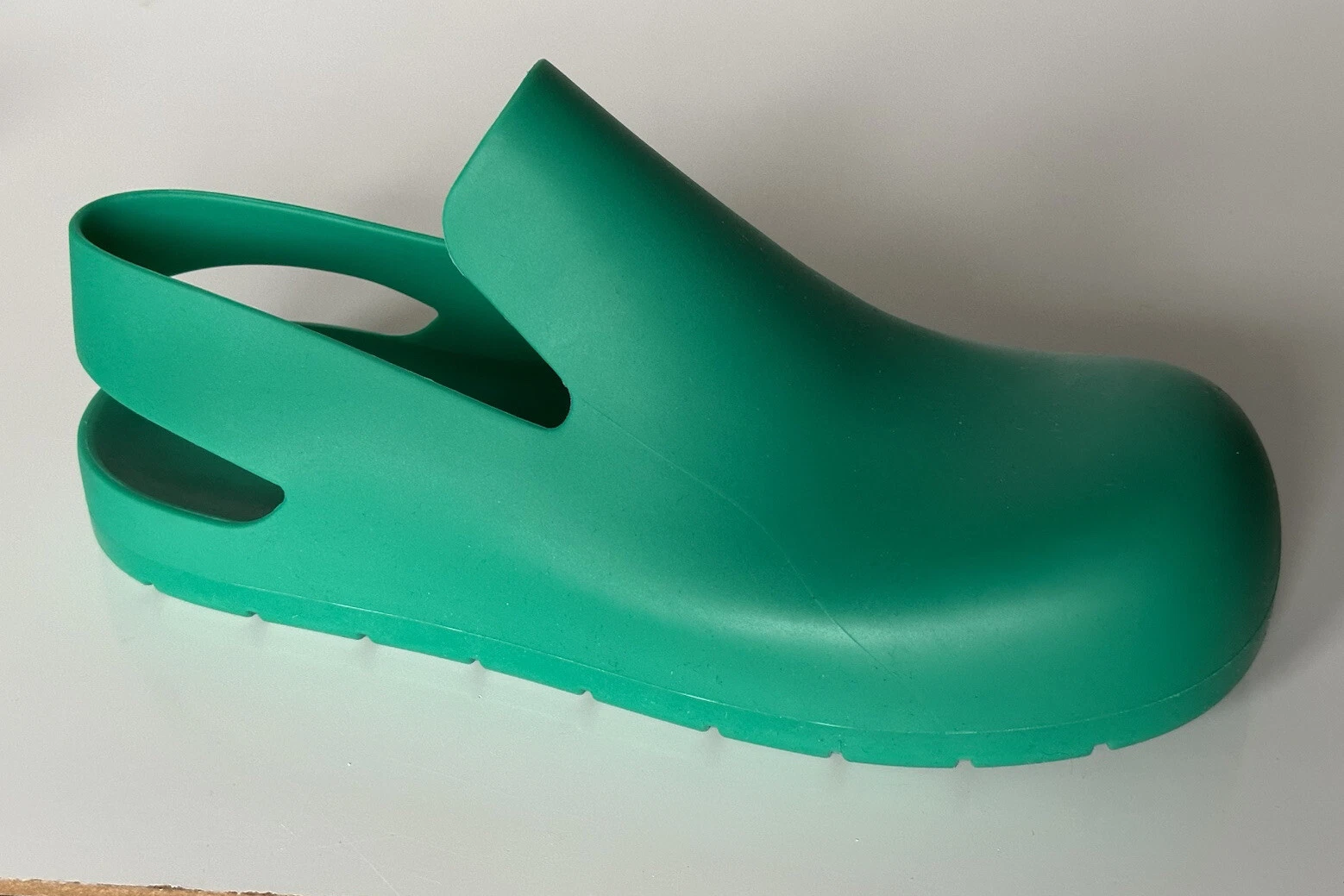 Bottega Veneta Matt Rubber Turquoise Sandals 8 US (41 Euro) 658767 IT NIB $600