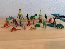 Lot of 25 Plastic Dinosaur Toys