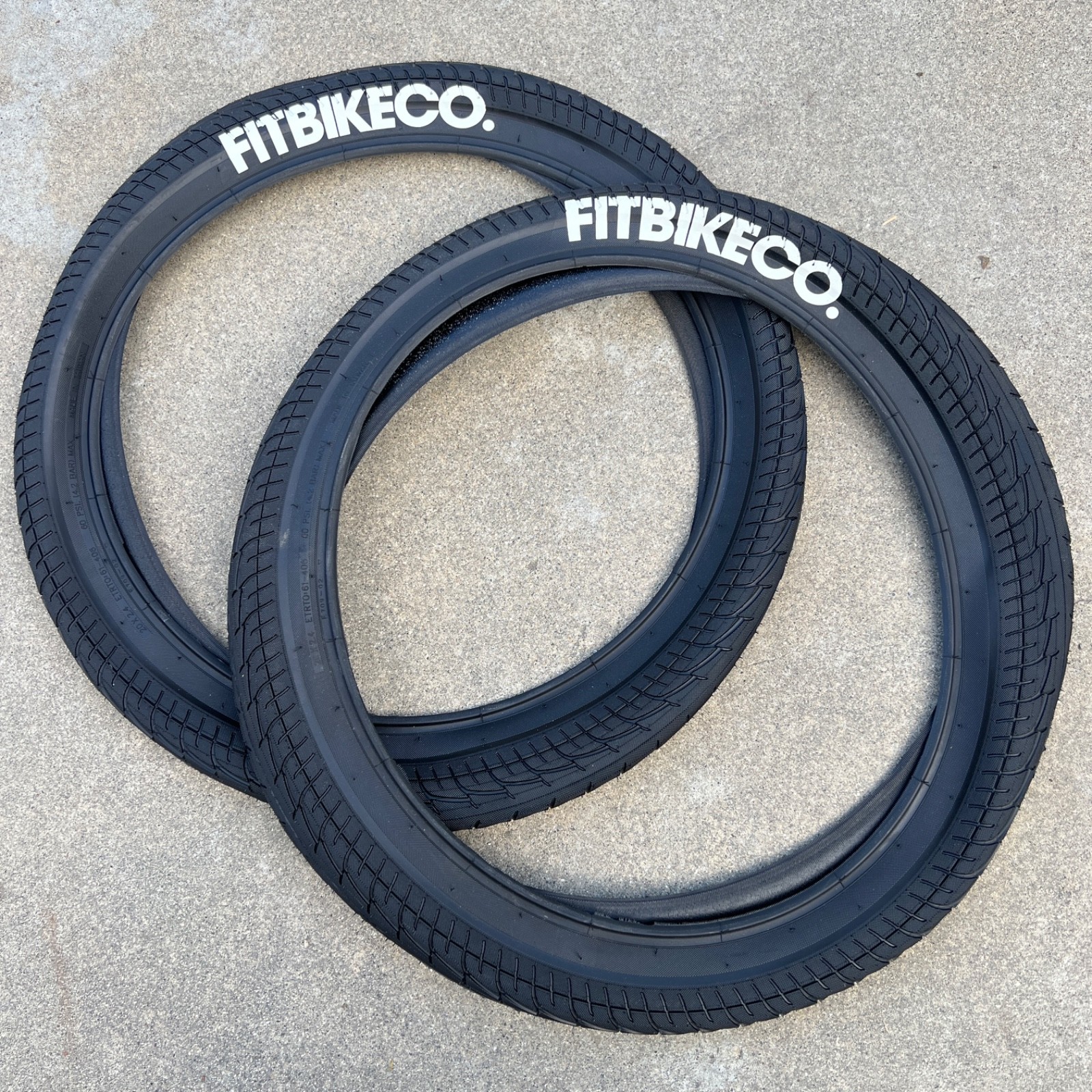 Tire 20 X 2.40" Black W/ Big Logo Odyssey