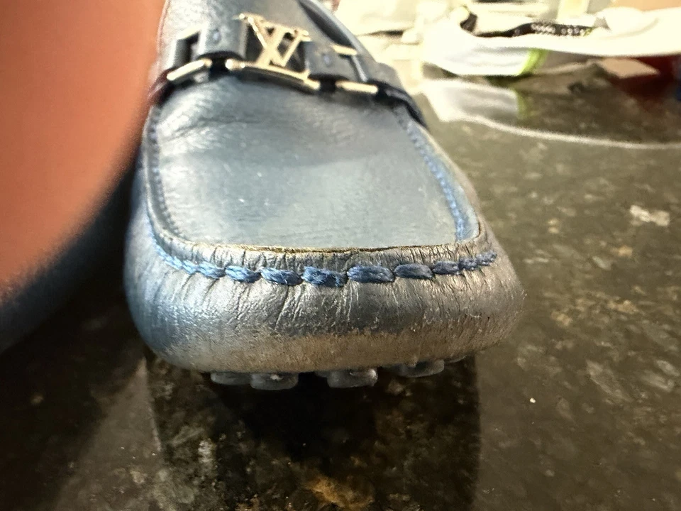 Zapatos mocasines sin cordones para hombre LOUIS VUITTON Hockenheim azules lisos talla 9 LV 10 EE. UU. Foto 2 de 4