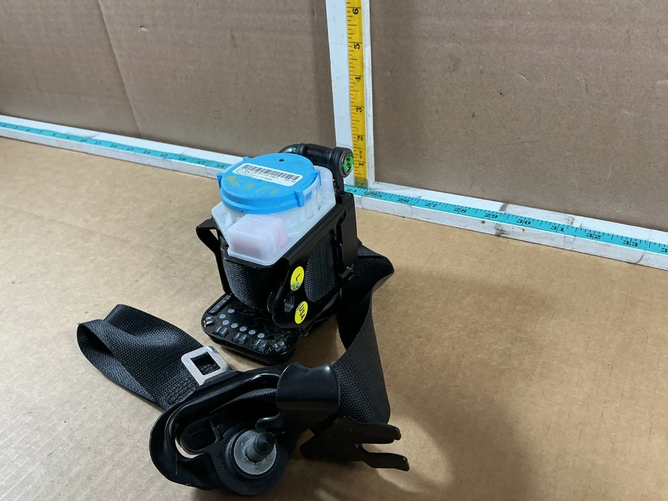 Cinturón de seguridad delantero izquierdo Mercedes Benz C250 2008-2014 retractor OEM Foto 3 de 4