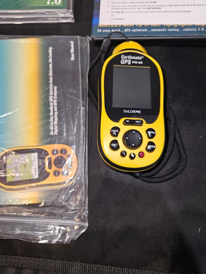 DeLorme Earthmate GPS PN-20 Handheld Waterproof Maps Camping Hiking Kayaking - Image 2 of 4