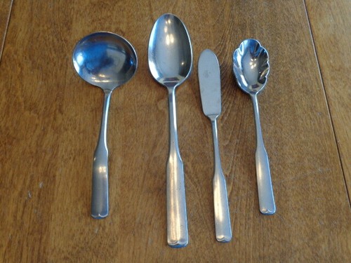 INTERNATIONAL MARK II COLONIAL SCROLL STAINLESS SERVING PIECES LOT OF 4 - 第 1/3 張圖片