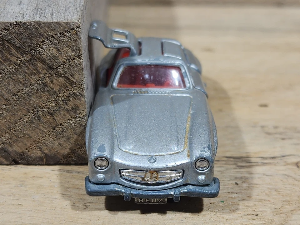 Tomica Mercedes Benz 300SL F19 Hecho en Japón Buen Estado DieCast 1/63 Tomy Foto 3 de 4