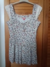 Jo Browns Cream Sleeveless Top With Pretty Flower Pattern Size 10