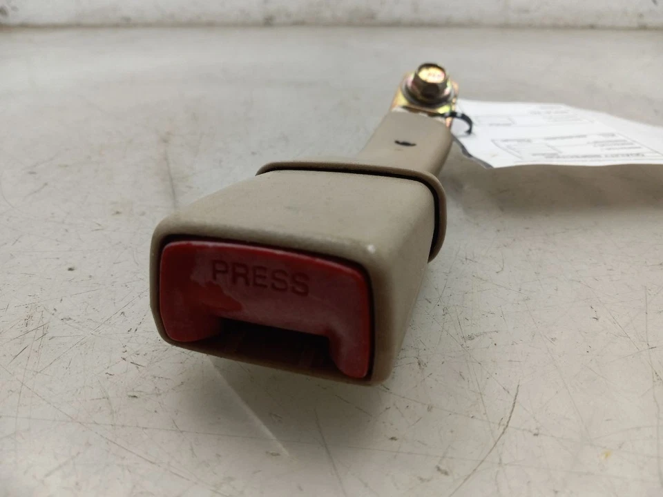 1999 LEXUS RX300 REAR SEAT BELT - Image 4 of 4