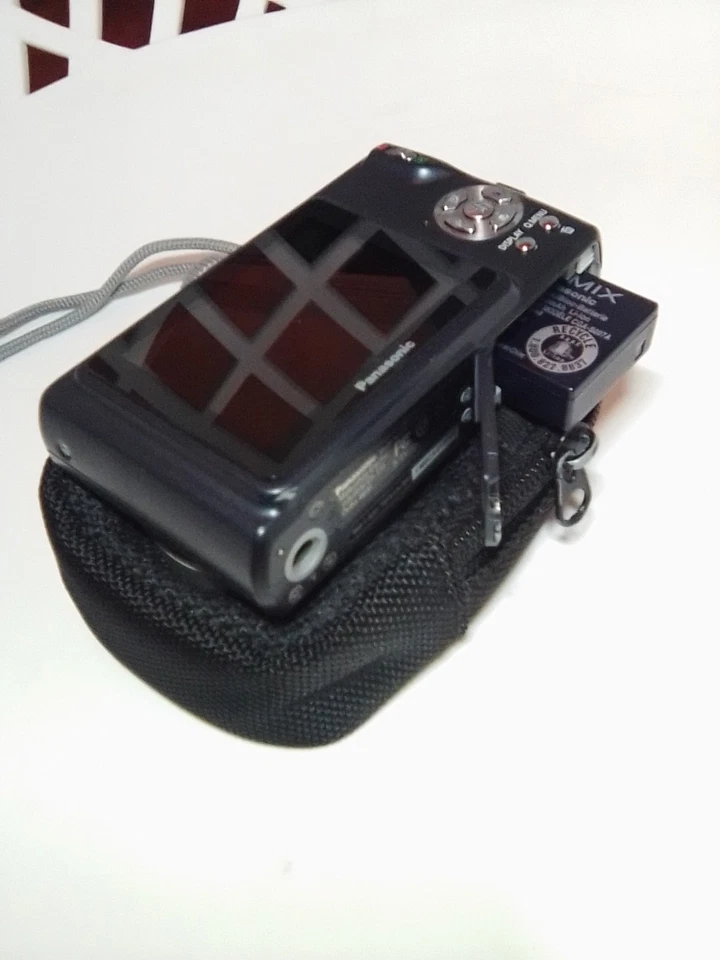 Panasonic Lumix DMC-TZ4 Leica digital camera - Image 3 of 4