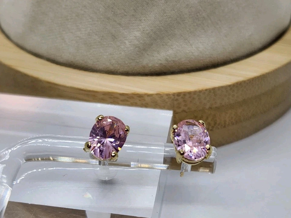 Stunning 10k Gold Pink Bracelet 7" and Earrings - Image 4 of 4