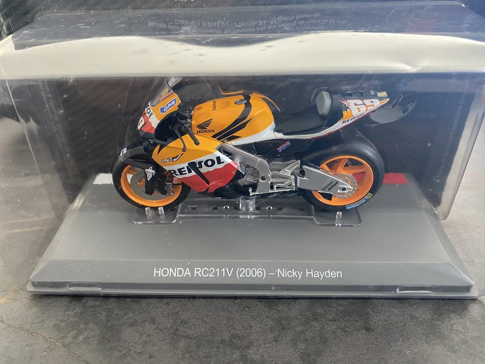 ALTAYA MOTO GP 1/18 HONDA RC211V NICKY HAYDEN 2006 - Photo 2/2