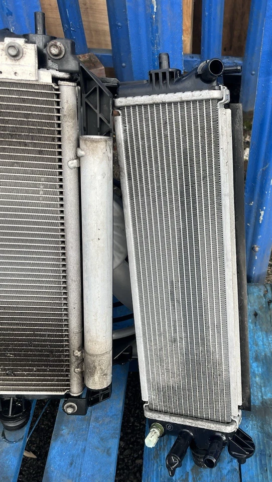 HONDA JAZZ HYBRID AUTOMATIC 1.5 - 2020 - 2025 - COMPLETE RADIATOR PACK - Image 2 of 4