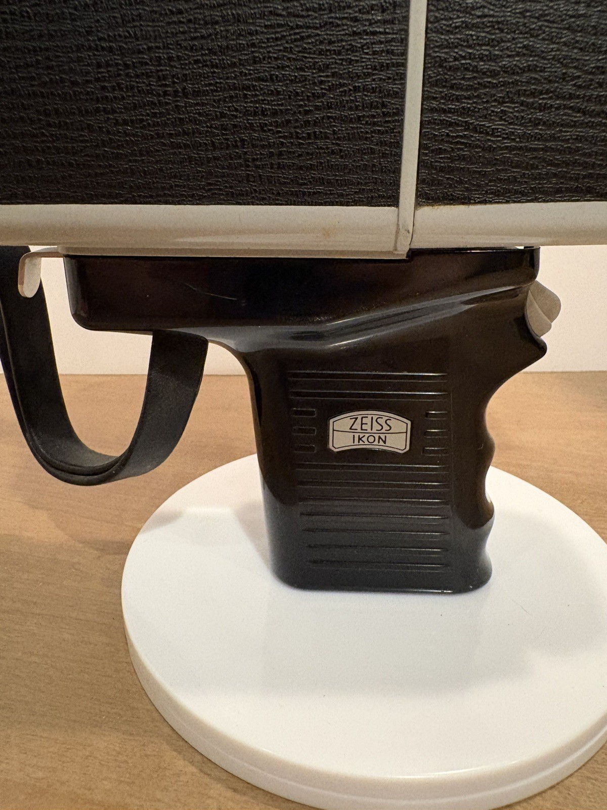 Zeiss Ikon Moviflex Super - the all-electric 8mm cine camera