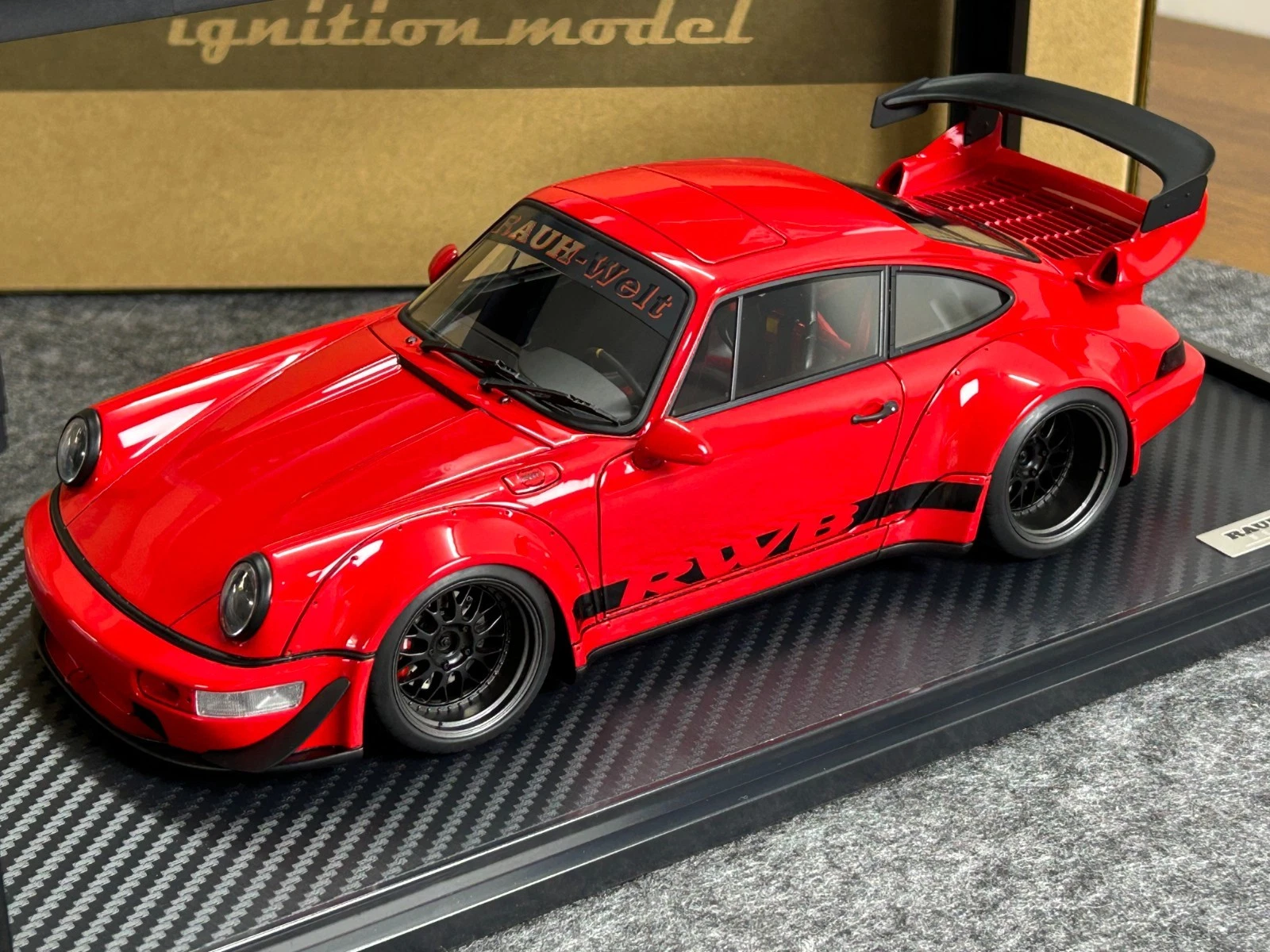 極美品 イグニッションモデル 1/18 RWB 964 With Engine RWB 964 Silver With Engine (ミニカー) - ホビーサーチ ミニカー