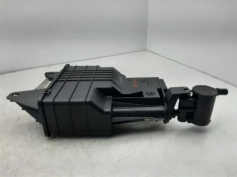 Bote de vapor de combustible 10 11 12 13 14 15 16 Cadillac SRX 25949888 Foto 3 de 4