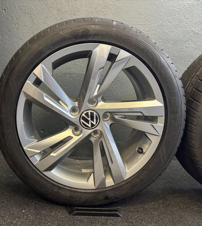 Original VW Golf 8 & R-line Valencia Alufelgen Sommerräder 17 Zoll 5H0601025AF - Bild 3 von 4