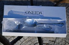 ONEIDA 8/8 3-Piece Baby Infant Set Original Box New