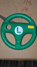OFFICIAL NINTENDO Wii U HORI MARIO KART 8 STEERING WHEEL Luigi Green
