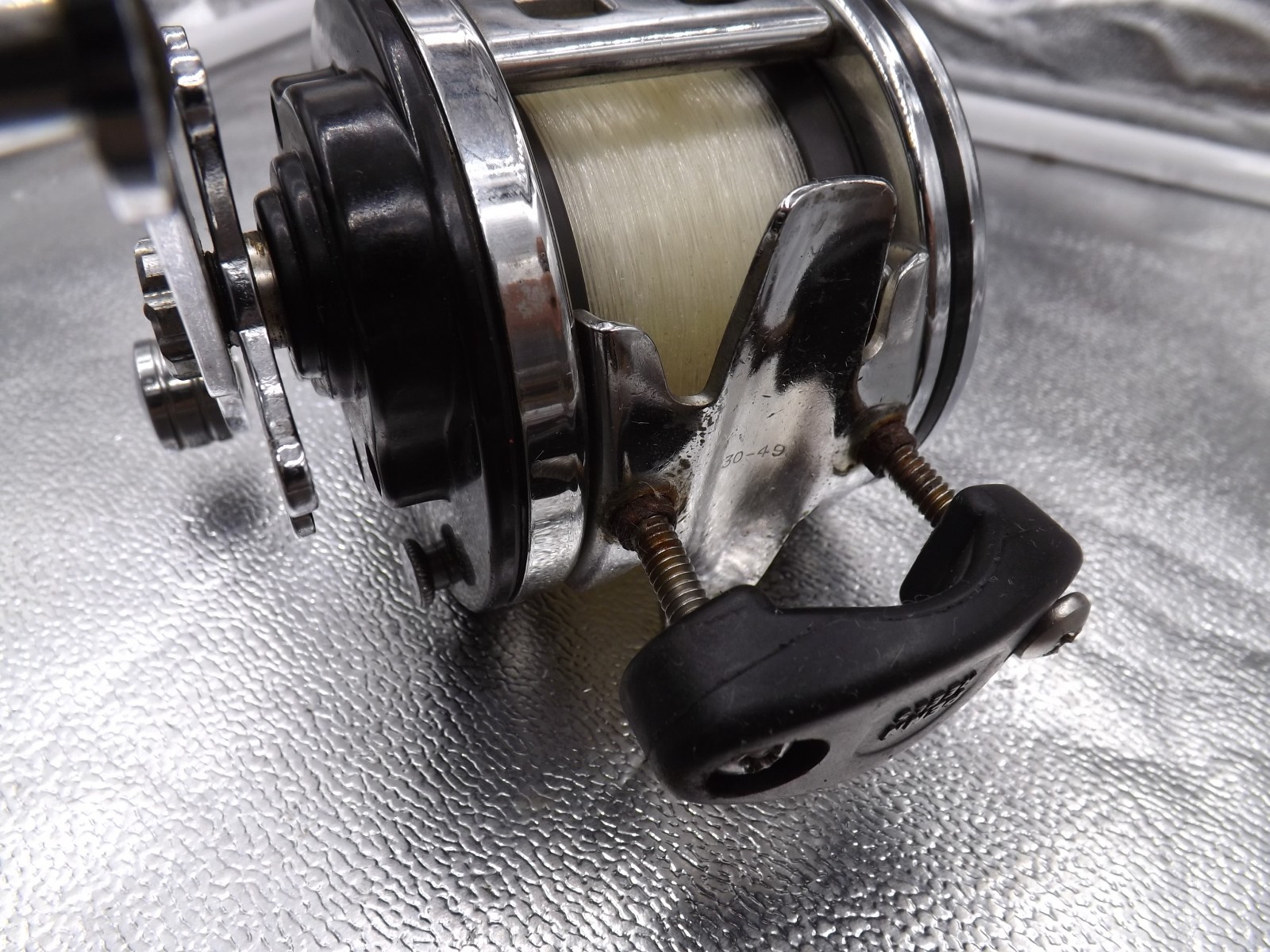 Vintage Penn 505HS Jigmaster 505HS Penn High Speed Narrow Spool Fishing Reel w/ Rod Clamp ddb7d0 Vintage Penn 505HS Jigmaster 505HS Penn High Speed Narrow Spool Fishing Reel w/ Rod Clamp ddb7d0