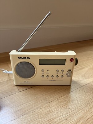 READ Sangean PR-D7 AM / FM-RDS Portable Radio Yellowing Works